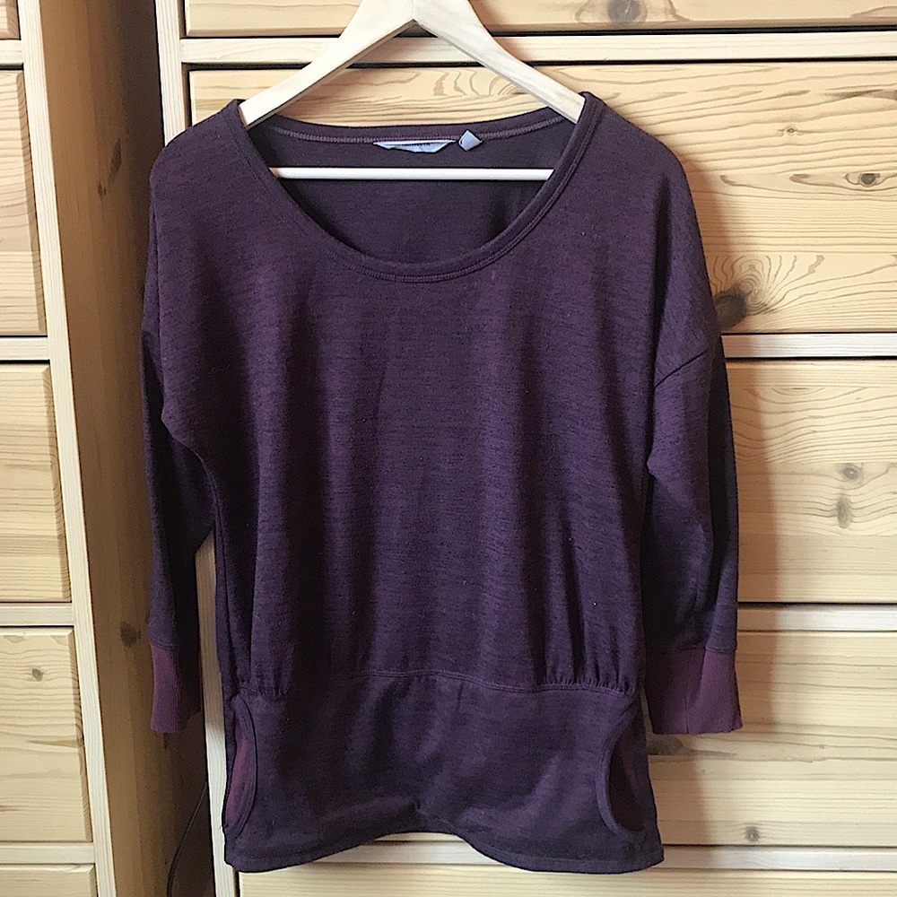 Athleta Gray Batwing & Robin Sweatshirt Pullover Burgundy Purple Size Small